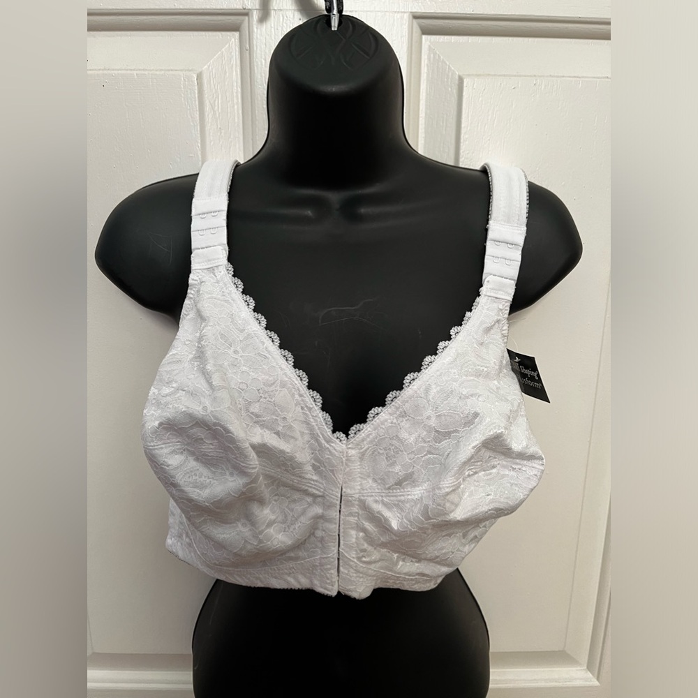 48B - INSTANT SHAPING - wireless bra close in front - NWT